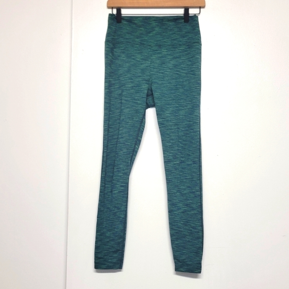 Outdoor Voices green work out leggins size M
